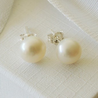 Oversize Freshwater Pearl Studs