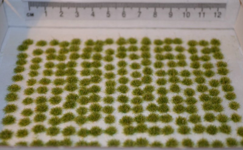 Small Static Grass Tufts  Self adhesive (TM1)
