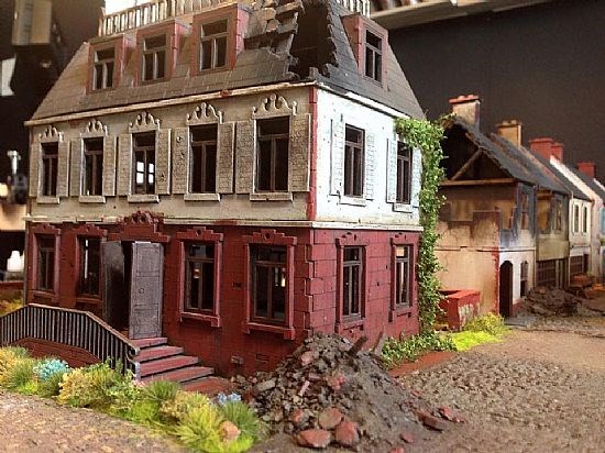 Climbing leafy strip and ground works