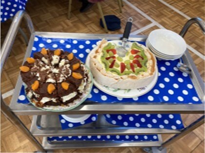 Dessert trolley