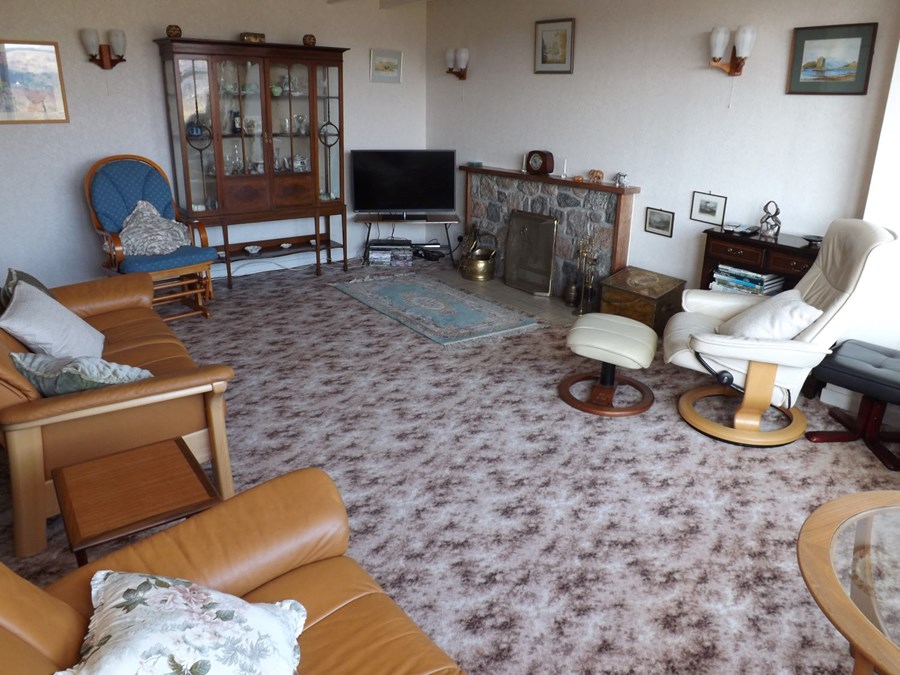 Brolas main lounge