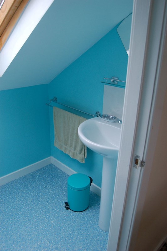 Brolas upstairs toilet