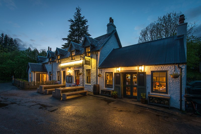 front view of kilchrenan inn