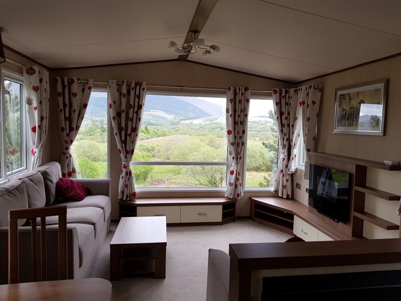 Glen View living room