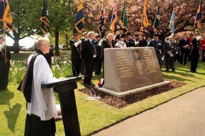 dedication of nottinghamshire's victoria cross memorial