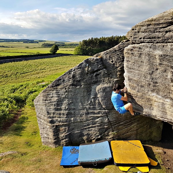 Outdoor bouldering taster (2 hour session) in Northumberland