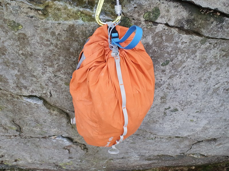 Simond Cliff II 20 Litre rucksack clipped in at a stance