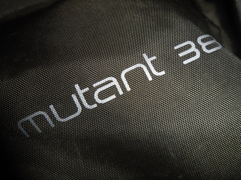 Osprey Mutant 38 - fabric detail